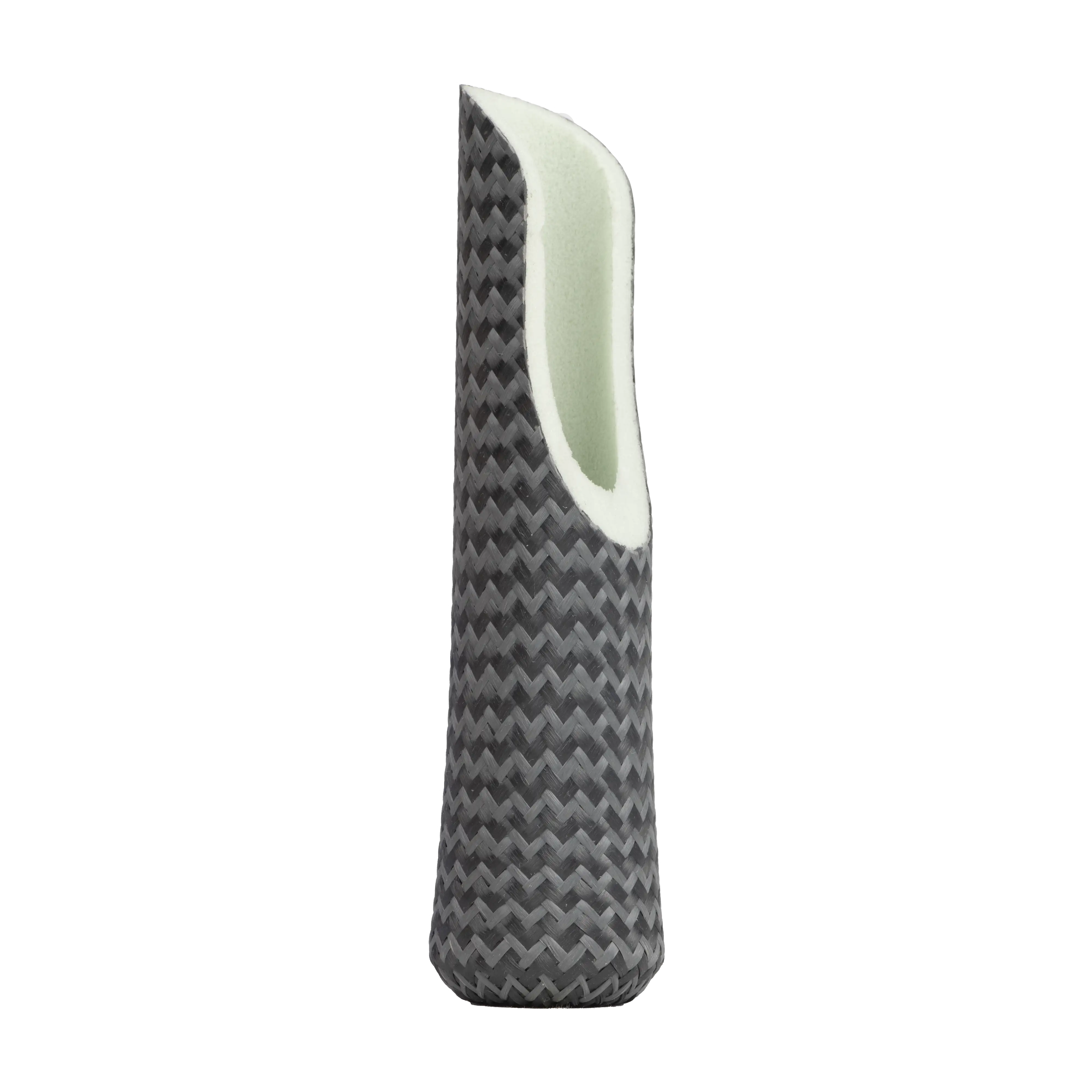 Fuji Carbon Rear Grip for VSS Style Seats - Image 5